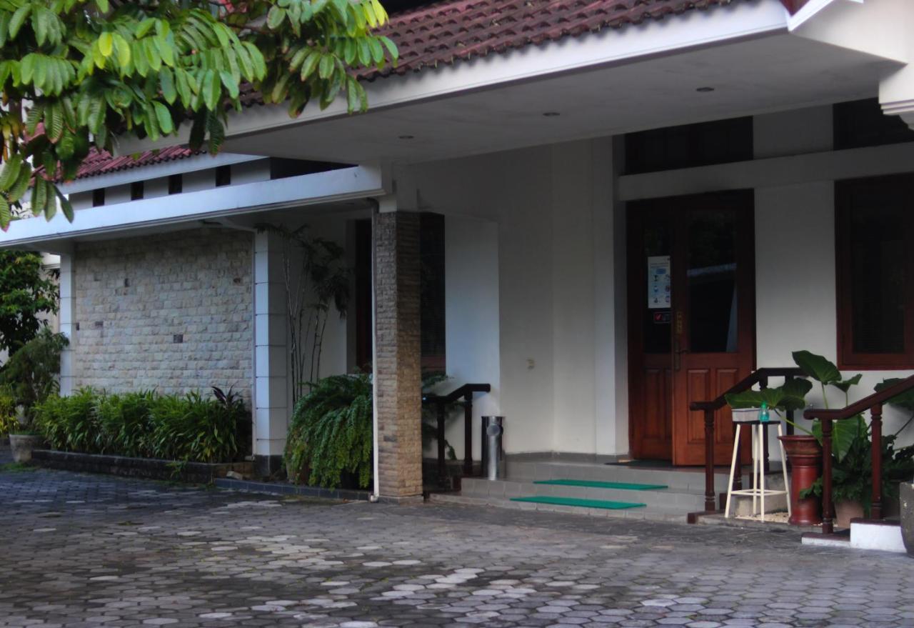 Hotel Graha Kinasih Kotabaru Yogyakarta Exterior foto