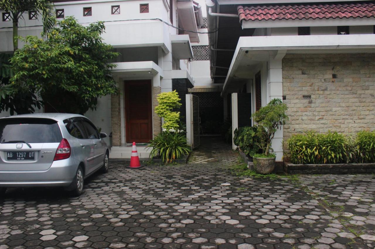 Hotel Graha Kinasih Kotabaru Yogyakarta Exterior foto